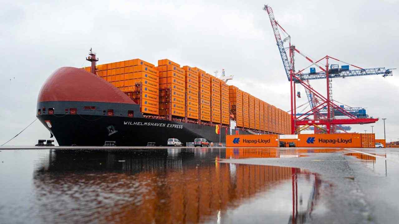 Hapag-Lloyd Container Ship